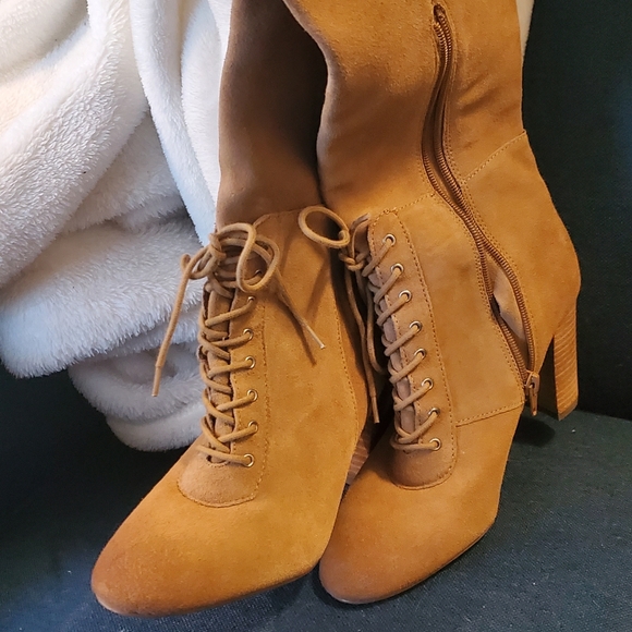 Mid Calf laced boots - Picture 2 of 4